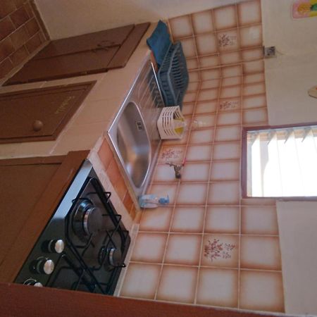 Appartement Au Jardin Fleuri à Sainte-Anne Extérieur photo